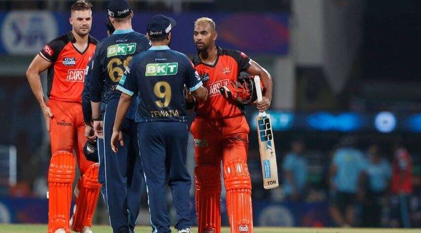 "gt====111" "srh--1--1-11111111" "srh--1--1-11111" "srh--1--1-111"