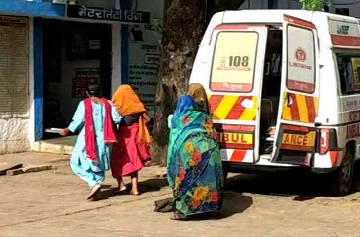 शिवपुरी में स्वास्थ्य व्यवस्था की पोल खुली, 108 एंबुलेंस नहीं पहुंची तो सड़क किनारे हुआ प्रसव