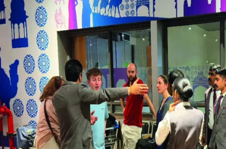 ईरान&ndash;इज़राइल तनाव का असर जयपुर एयरपोर्ट पर, फुटेज में जानें खाड़ी देशों की चार उड़ानें पांचवें दिन भी रद्द