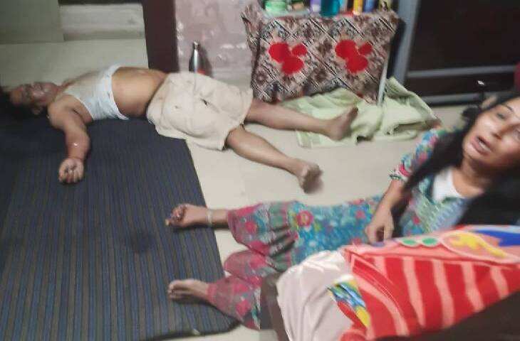 ग्वालियर में बिस्तर को लेकर मां-बेटी में विवाद, एक्सक्लूसिव फुटेज में देंखे बीच-बचाव करने पहुंचे पिता की हार्ट अटैक से मौत
