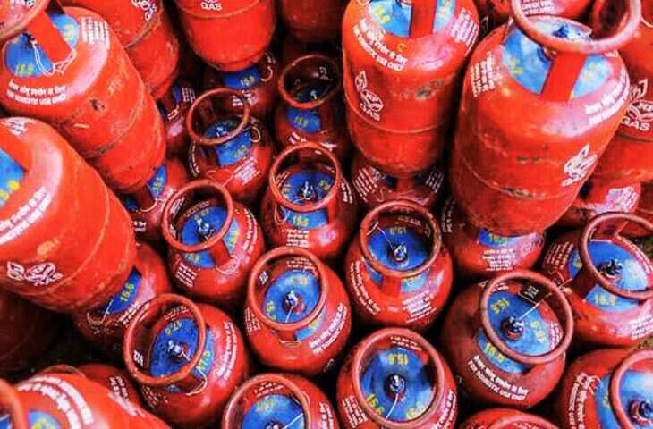 LPG Gas Cylinder Price Today: रसोई गैस सिलेंडर हुआ सस्ता या महंगा? चेक करें 25 जुलाई की नई एलपीजी रेट लिस्ट