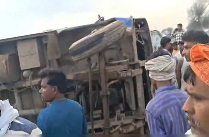 करौली में स्कूल बस पलटने से बड़ा हादसा, हेडमास्टर की मौत, 10&ndash;15 बच्चे घायल