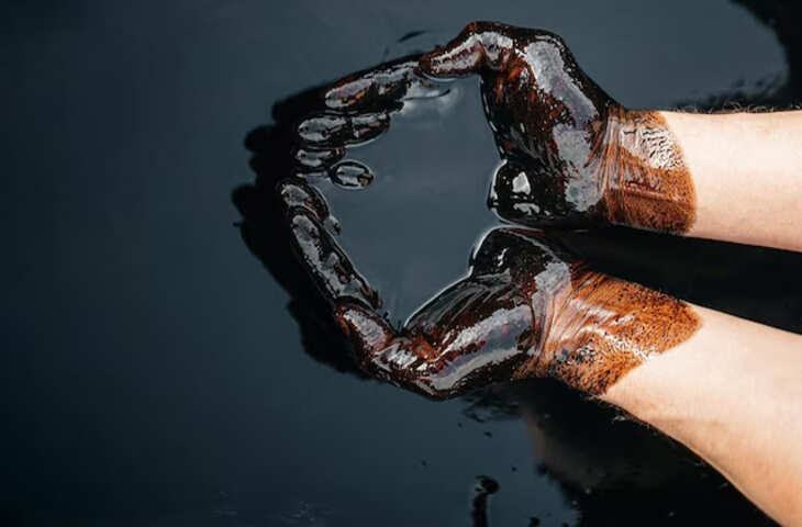 Global Oil Politics: ईरान के काले सोने की दुनिया में इतनी मांग क्यों? जानें इस &lsquo;लिक्विड गोल्ड&rsquo; के पीछे क्यों पड़ा ईरान&nbsp;