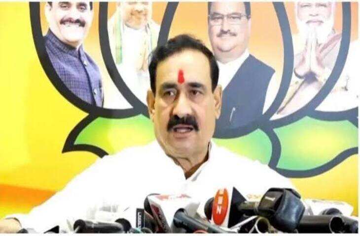 लखनऊ में पेयजल और सीवर समस्या को लेकर प्रदर्शन, भाजपा नेता ने नगर निगम पर लगाए अनदेखी के आरोप