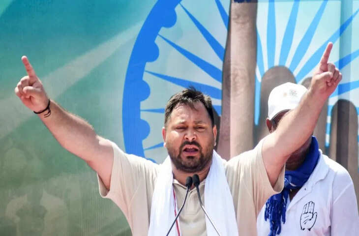 Bihar Politics: छात्रों के हक में सड़क पर उतरे तेजस्वी यादव हिरासत में लिए गए, RJD कार्यकर्ताओं ने किया बड़ा प्रदर्शन