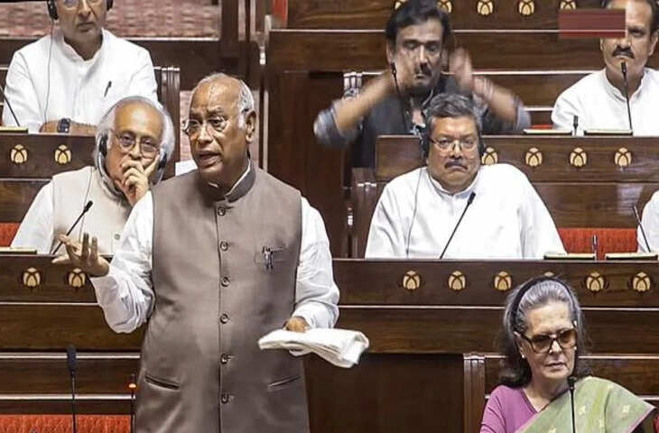मनुस्मृति के जिक्र पर संसद में हंगामा! खरगे के 'जीभ काटने' वाले बयान से गरमाई सियासत, जानें पूरा मामला