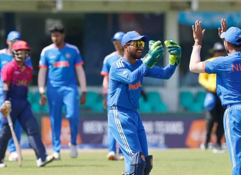 "ind 00-11--1-1-1-1" "ind 0000111" "ind 00-11--1-1-1-112223333" "ind 00-11--1-1-1-11222" 