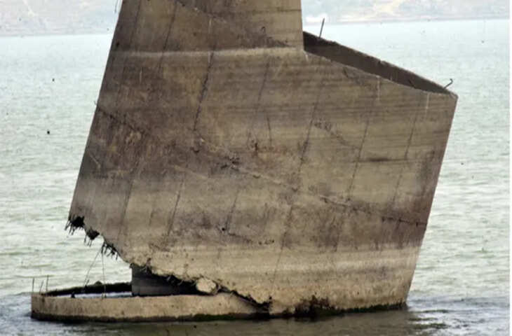 विक्रमशिला सेतु की सुरक्षा पर मंडराया खतरा, क्षतिग्रस्त पिलरों से बढ़ी चिंता