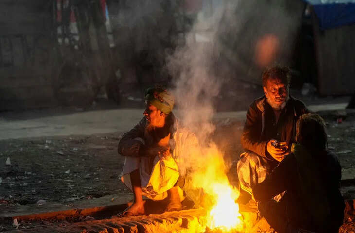 दिल्ली में मौसम फिर लेगा करवट, दो दिन तक कोहरे और बारिश का अलर्ट&hellip; पहाड़ों में बर्फबारी, जानें UP-बिहार सहित अन्य राज्यों का मौसम