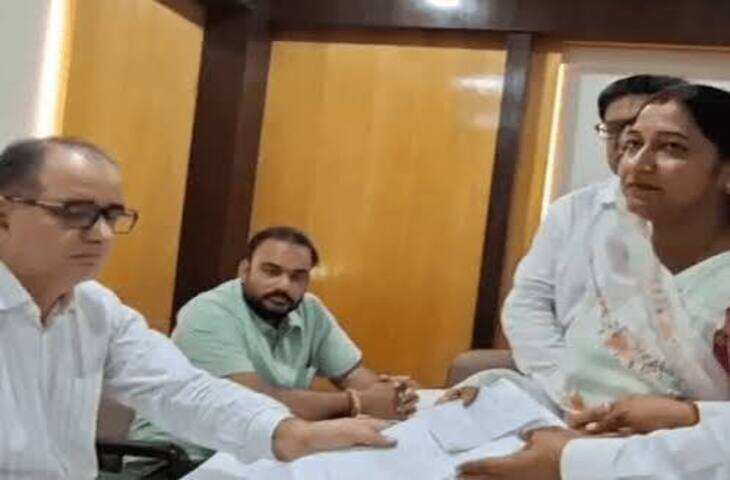 सीकर में सभापति चुनाव से पहले कांग्रेस-भाजपा ने बढ़ाई बाड़ाबंदी, वीडियो में देंखे क्रॉस वोटिंग का सता रहा डर; डोटासरा ने लगाए गंभीर आरोप