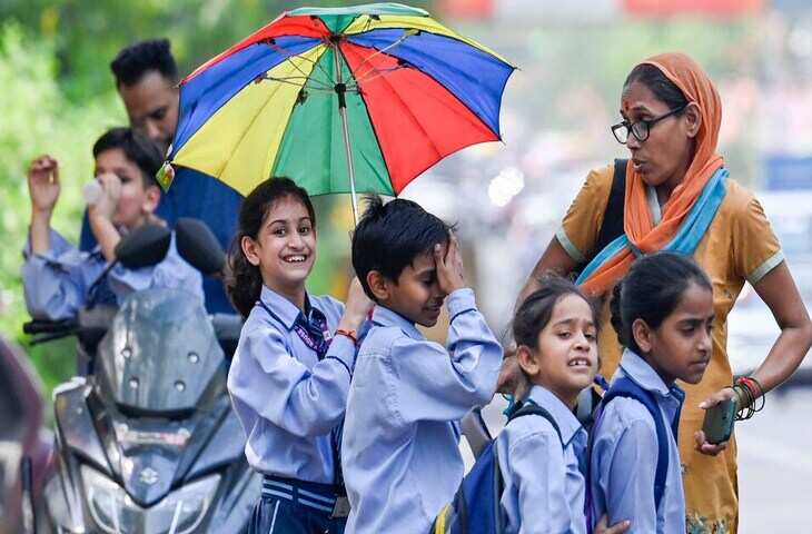 Delhi School Calendar 2026: कब से कब तक रहेंगी स्कूल की छुट्टियां, जानें सभी महत्वपूर्ण तारीखें और अपडेट्स