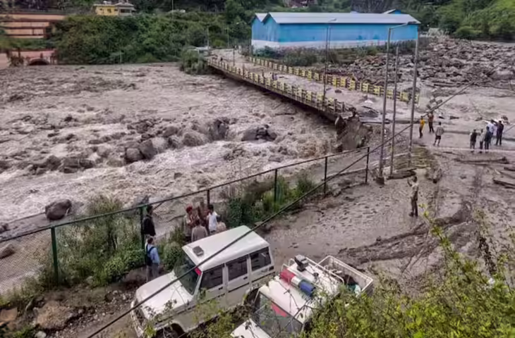 हिमाचल में 6 दिन मौसम का कहर, वीडियो में जाने तेज बारिश-ओलावृष्टि का अलर्ट; कई जिलों में ऑरेंज चेतावनी जारी