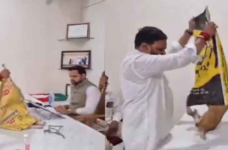 नासिक में आवारा कुत्तों से परेशान लोगों का अनोखा विरोध, अधिका
