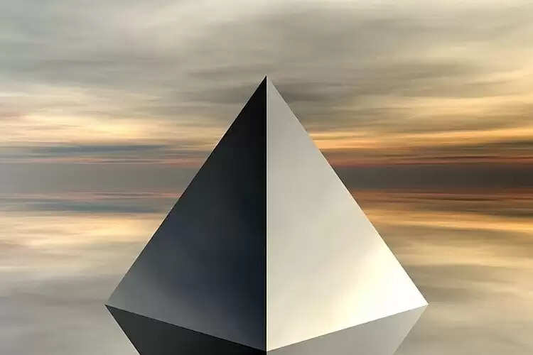 Vastu tips for pyramids know best direction for pyramid for positive energy and lot of money
