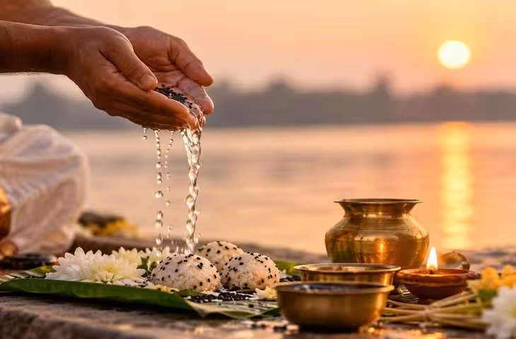 पितृ पक्ष का महत्व: दिवंगत पूर्वजों को याद करने की परंपरा, जानें क्यों खास माना जाता है यह समय