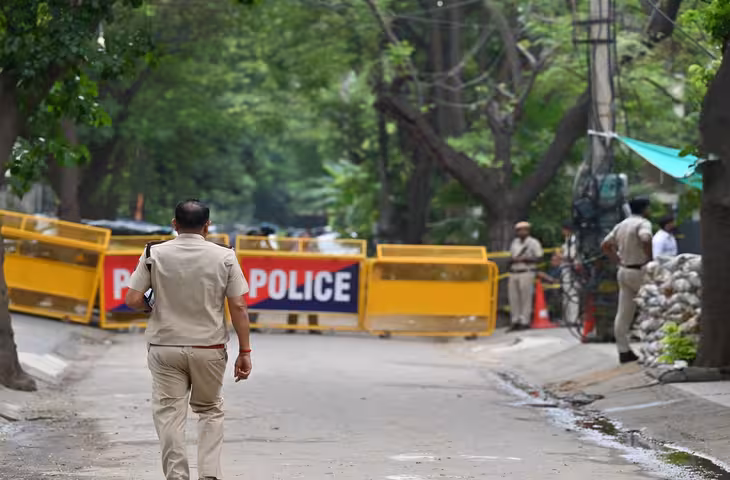 गुरुग्राम एनकाउंटर में बड़ा खुलासा: कारोबारी के घर फायरिंग का वीडियो बना रहे थे गैंगस्टर, सामने आई चौंकाने वाली वजह