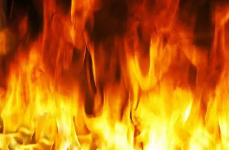 Nainital रुद्रपुर में ओम सांई लॉजिस्टिक इंडस्ट्री में लगी आग, करोड़ों का नुकसान
