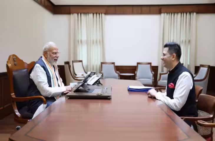 राघव चड्ढा ने PM मोदी को भेंट की गणेश प्रतिमा, मुलाकात की तस्वीरें वायरल, बोले- 'ये सुबह हमेशा याद रहेगी'​​​​​​​