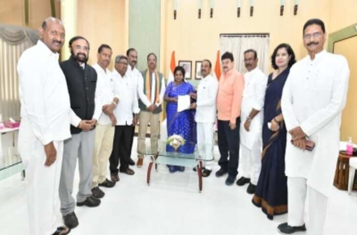 टीएसपीएससी परीक्षा पेपर लीक मामले में BJP ने केसीआर से इस्तीफे की मांग की