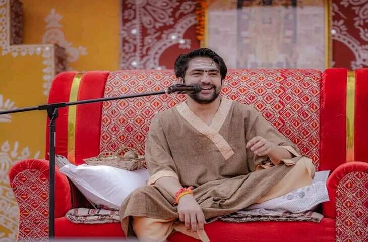 धीरेंद्र कृष्ण शास्त्री 21 दिन की साधना के लिए बद्रीनाथ पहुंचे, वीडियो में देंखे श्रद्धालुओं की उमड़ी भीड़
