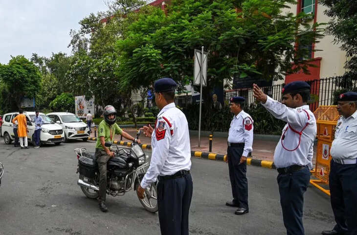 दिल्ली के रामलीला मैदान में किसान पंचायत, ट्रैफिक व्यवस्था बदली