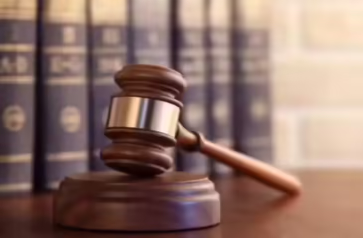 बिहार में अदालत में वकील ने ही चोरी किए अहम कागजात, सीसीटीवी में कैद हुई हरकत