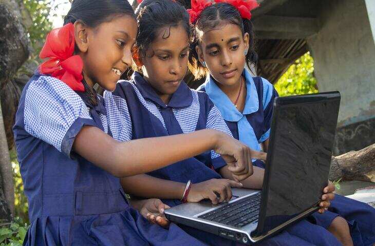 शिक्षा के लिए करों में कमी, डिजिटल शिक्षा में निवेश की जरूरत