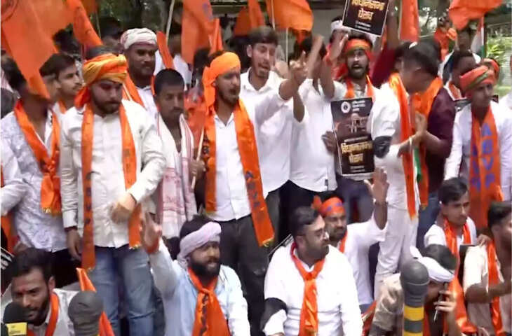 JPSC-JSSC विवाद पर सड़क से विधानसभा तक संग्राम!&nbsp;ABVP कार्यकर्ताओं और पुलिस में झड़प; लाठीचार्ज के विरोध में BJP का झारखंड बंद​​​​​​​