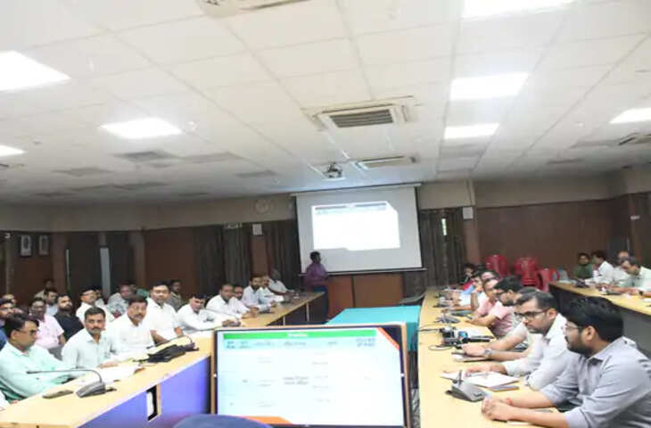 सिद्धार्थनगर में यूपीटीईटी-2026 की तैयारियां पूरी: पारदर्शी और नकलविहीन परीक्षा पर जोर, प्रशासन अलर्ट मोड में