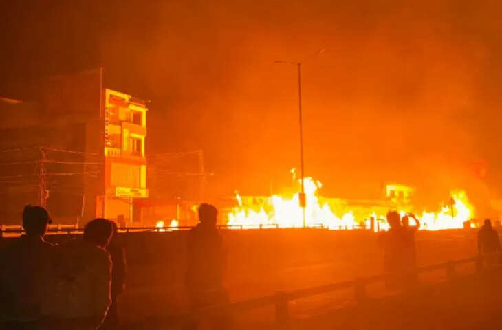 जयपुर-दिल्ली हाइवे पर खौफनाक हादसा: केमिकल टैंकर और ट्रेलर बने आग का गोला, 1 किमी तक दिखा तबाही का मंजर