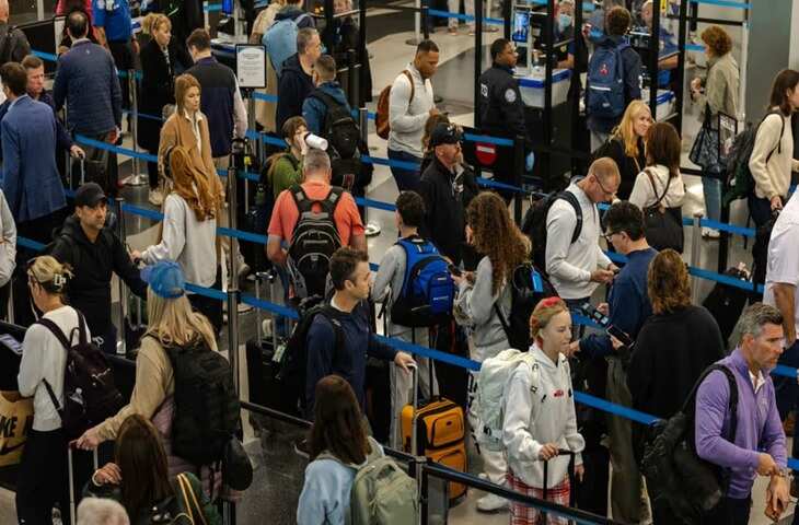 अमेरिका में एयर ट्रैफिक का बुरा हाल : सैकड़ों मौतों का खतरा और&nbsp;8000 फ्लाइट्स रद्द, गंभीर है मामला&nbsp;