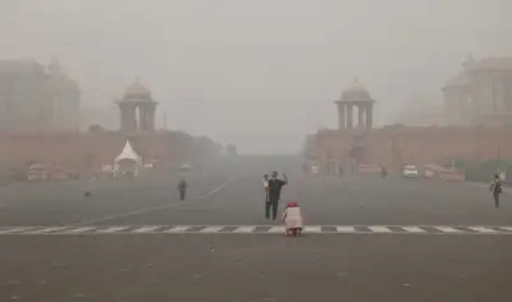 Delhi की वायु गुणवत्ता बेहद खराब श्रेणी में, एक्यूआई 324 !