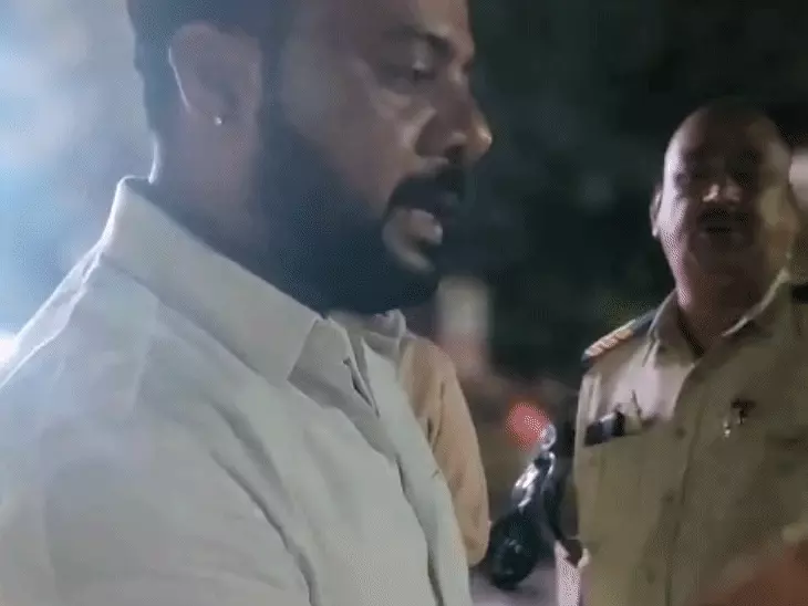 दुर्गा पंडाल को लेकर टीआई और युवा कांग्रेस के पूर्व नगर अध्यक्ष में बहस, जितिन राज बोले- &lsquo;टेंट तो यहीं लगेगा, जिसकी मजाल है वह देख ले&rsquo;; पुलिस ने दर्ज की FIR