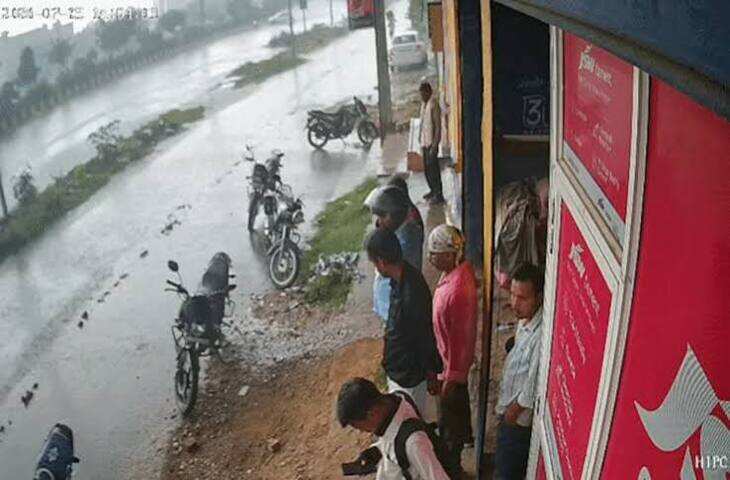 जयपुर में तेज रफ्तार SUV का कहर, फुटेज में जाने इंजीनियरिंग छात्र की दर्दनाक मौत, हादसे के बाद चालक गाड़ी छोड़कर फरार