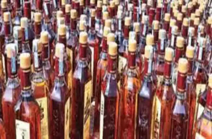 Udaipur शराब दुकान के विरोध में उतरीं महिलाएं, रीको भी बोले- गलत खोला, आबकारी विभाग मौन