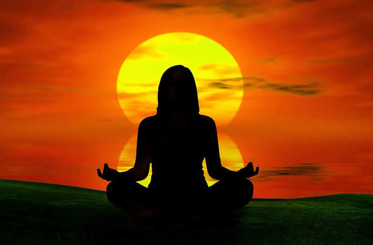 अतीत की गलियों से निकलकर आगे बढ़ने की राह, 2 मिनट&nbsp;के शानदार वीडियो में जानिए नई ज़िंदगी की शुरुआत के असरदार तरीके​​​​​​​