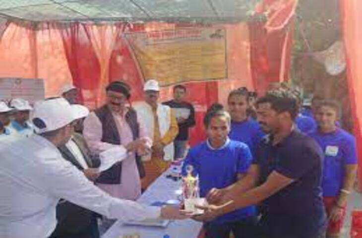 Dheradun मत प्रतिशत बढ़ाने के लिए फिल्मी हस्तियों का सहारा