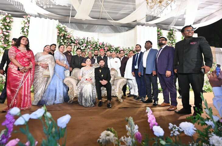 लखनऊ में कुलदीप यादव का ग्रैंड रिसेप्शन, फुटेज में देखें VVIP मेहमानों के लिए चार चार्टर्ड विमान, सितारों से सजी शाम