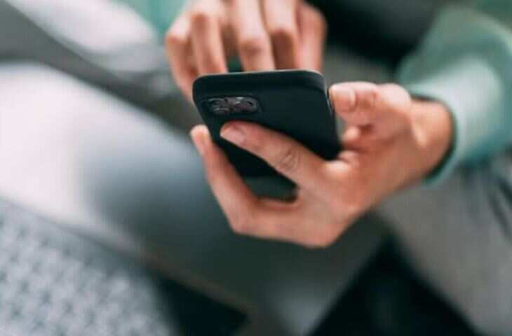 Phone चोरी हो जाए तो चोर नहीं कर पाएगा बंद! अभी एक्टिवेट करें ये खास Security Setting