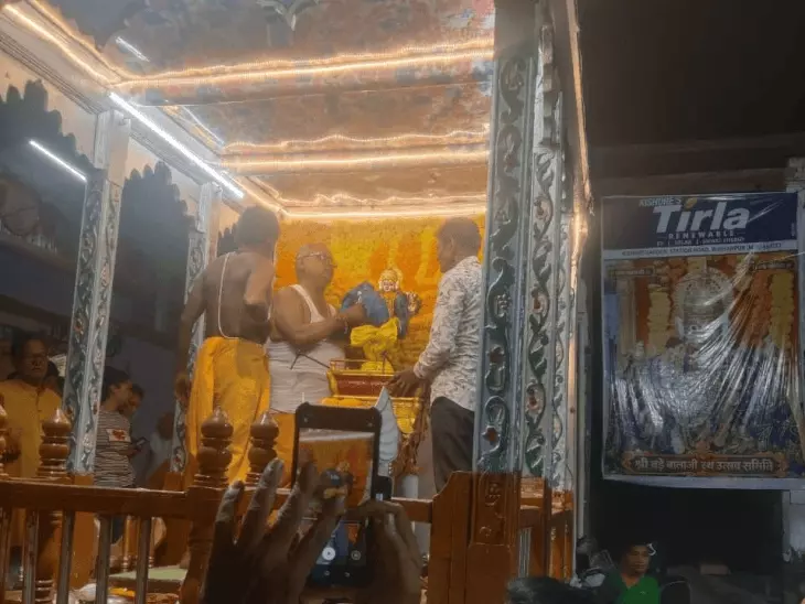 बुरहानपुर में बड़े बालाजी महाराज के 15 दिवसीय उत्सव की शुरुआत, हाथी वाहन पर सवार होकर निकले भगवान; जयकारों से गूंजा मंदिर परिसर