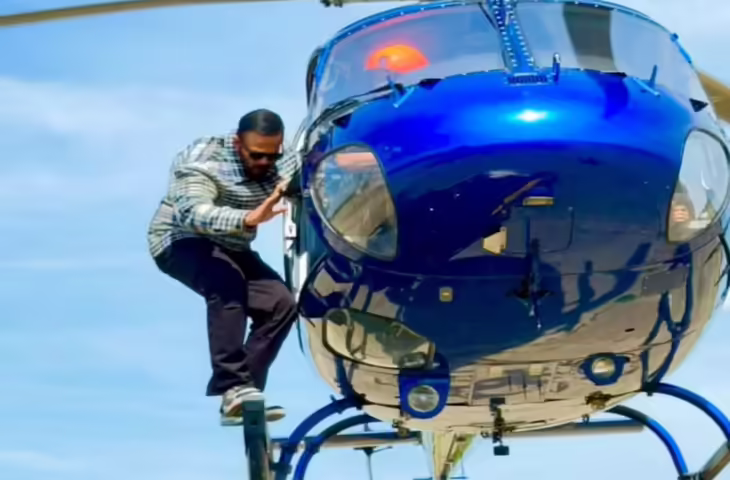 Khatron Ke Khiladi 14 की शूटिंग के दौरान खुद खतरों से खेलते दिखे Rohit Shetty, तस्वीरें देख फैन्स के उड़े होश&nbsp;