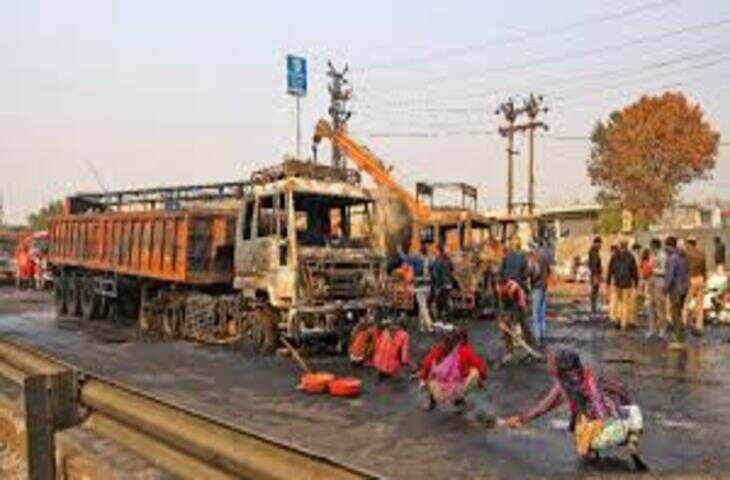 जयपुर अग्निकांड पर उठे सवाल: अवैध फैक्ट्री, वीडियो में देंखे प्रशासनिक लापरवाही और पुलिस की भूमिका पर गंभीर आरोप