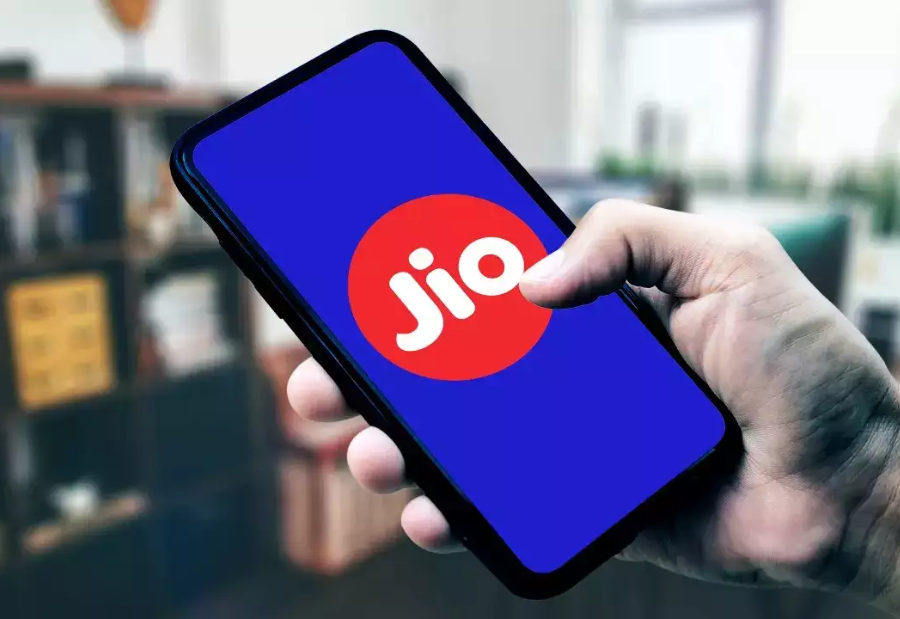 These plans from Jio will offer long validity and many benefits.