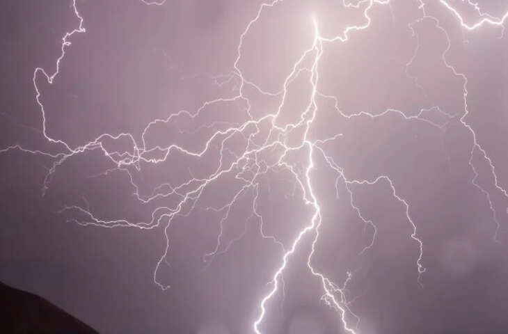 बिहार में तूफान से 48 घंटे में 19 लोगों की मौत, फसलें बर्बाद