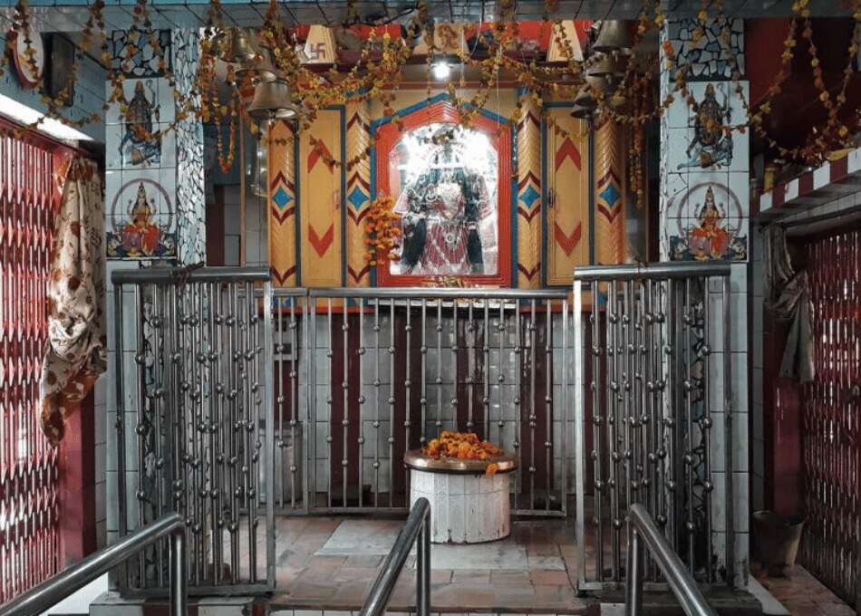 Lucknow famous temple mari mata mandir in hazratganj