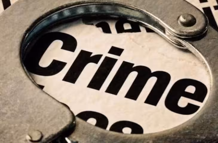 नए निर्माण के लिए कमरा खाली करने को कहा, मकान मालिक और शर्मा के बीच चल रहा था विवाद