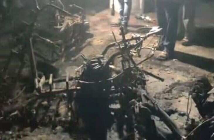 जयपुर के सुबोध कॉलेज के बेसमेंट में लगी आग, 3 इलेक्ट्रिक स्कूटी जलकर खाक, फुटेज में जाने समय रहते बड़ा हादसा टला