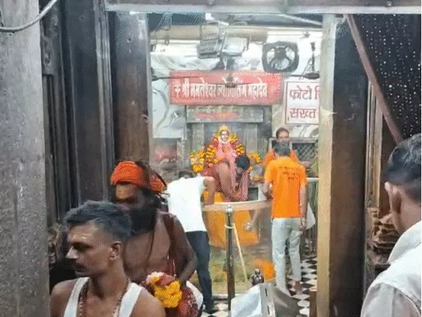 सावन के आखिरी सोमवार पर ओंकारेश्वर में उमड़ी श्रद्धालुओं की भीड़: ममलेश्वर महादेव के दर्शन के लिए भी भक्तों को किया जा रहा प्रेरित