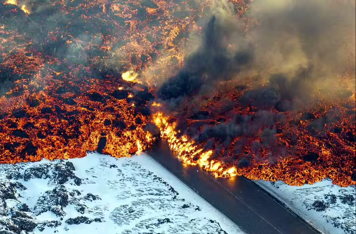 ग्लेशियर पिघलते ही हो सकता है भयानक विस्फोट! धरती के भीतर बढ़ रहा खतरनाक दबाव,&nbsp;इंसानों पर बढ़ा&nbsp;Ice Volcano का खतरा&nbsp;