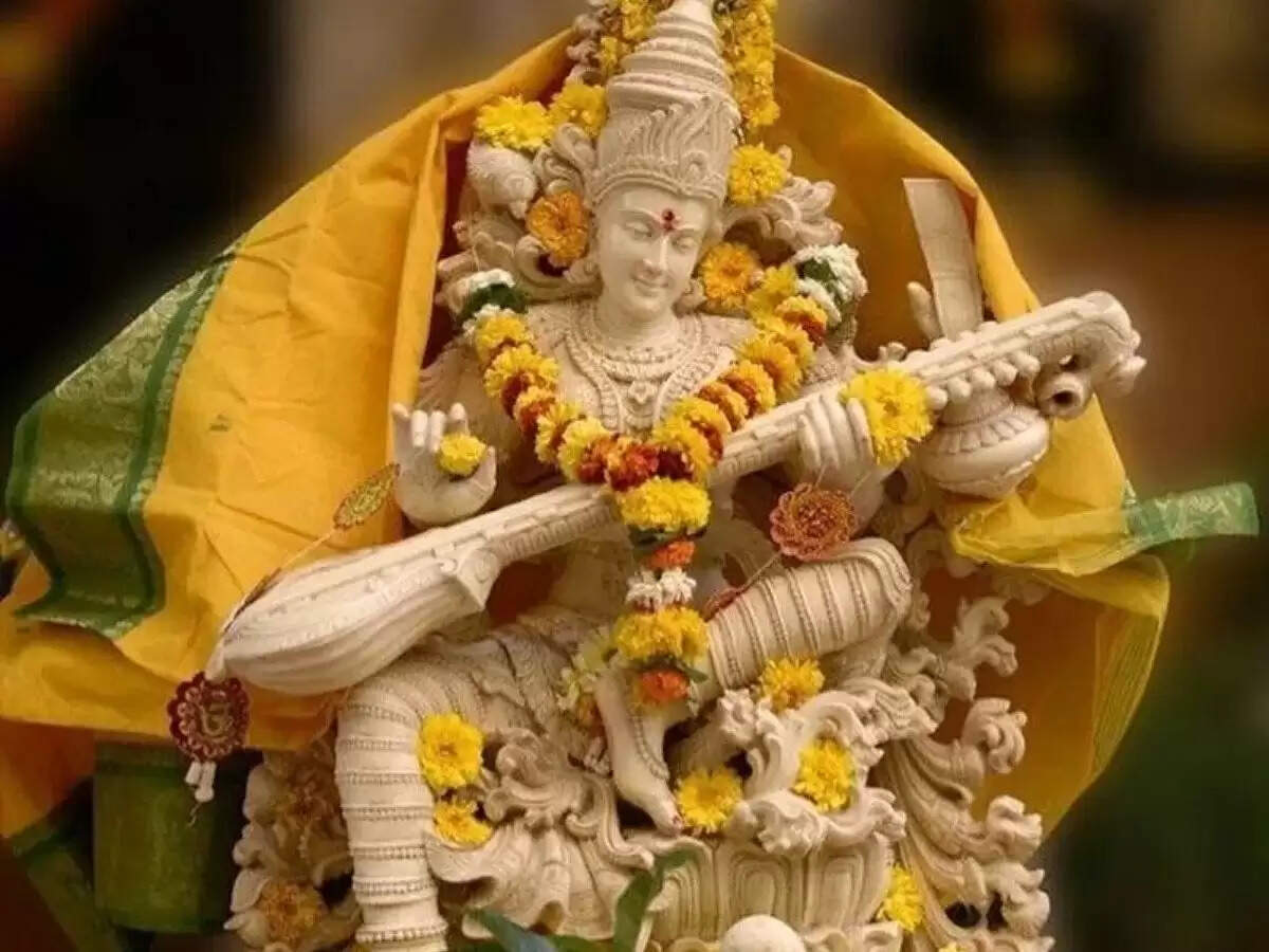 Basant panchami 2023 do these upay on neel saraswati puja&nbsp;